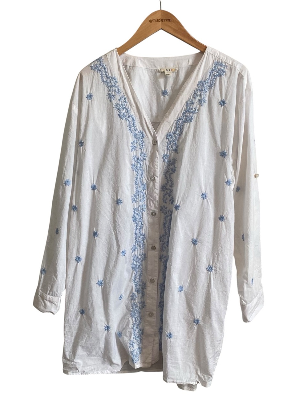 Roller Rabbit White and Blue Embroidered Long Sleeve Cotton Button Down Size XL